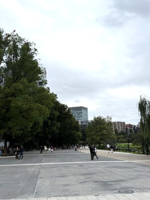 上野公園 不忍池広場の様子